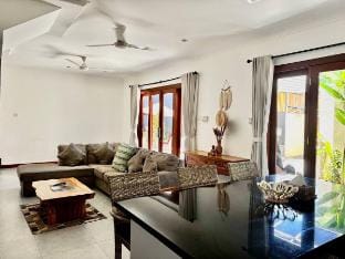 Bright & Spacious Luxury 3BR Villa w/ Private Pool Vacation rental in Denpasar