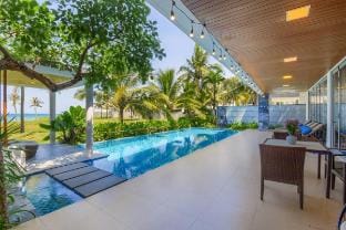 Villa 8 bedroom beachfront The Five Villas Da Nang Vacation rental in Hoa Hai