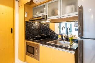 Central BGC 2br loft| Walk to High Street| w/View Vacation rental in Makati
