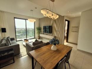 Luxury stay in Sobha Hartland, green building2 1BR Vacation rental in Dubai