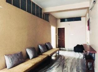 Backpackers Bunkhouse Siliguri | 8 Bed | WHY WAIT? Vacation rental in West Bengal