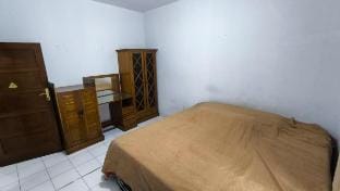 Makcik house Vacation rental in Bandung