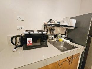 Unit4- Comfy 2br Spatial Maa Near UM Vacation rental in Davao City