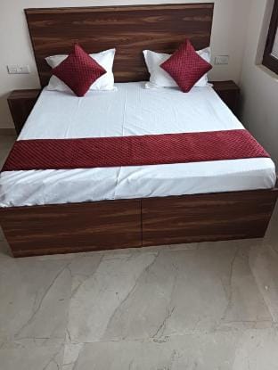 New Cozy Homestay with Mountain Views in Shimla Vacation rental in Shimla