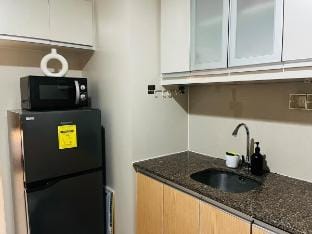 Bgc 1bedroom with Free Wi-fi & SwimmingPool Vacation rental in Makati