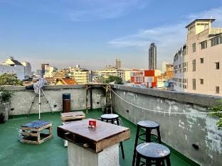 Baan KhaoSoi - Rooftop House in Talad Noi Vacation rental in Bangkok