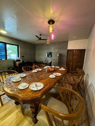 VG09 with huge Pool and bathtub Vacation rental in Lonavla
