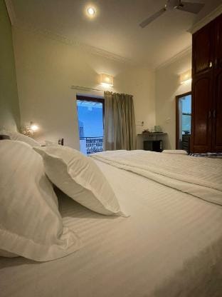 The Meruka House (Myrrh) | Pool & WFH Friendly Vacation rental in Puducherry