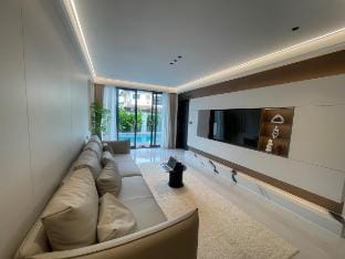 H2中天海滩泳池独栋别墅 近秀场 真理寺卡丁车轻奢装修 Vacation rental in Pattaya City