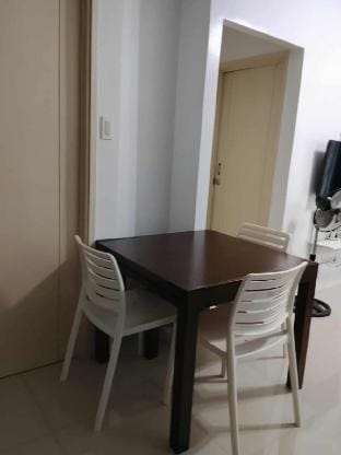 A 2 Bedroom unit near SMX and MOA by Febie 3 10-08 Vacation rental in Pasay