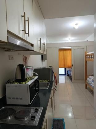 Big 1BR in MoA and SMX 113-4 Grace Vacation rental in Pasay
