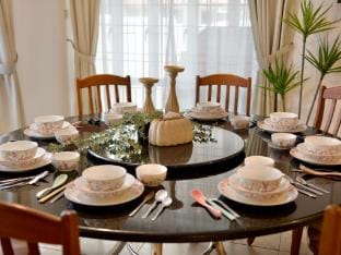 BohoHaven 半独立别墅 SemiD 5R+3B 10-12pax 15m to KKCity Vacation rental in Kota Kinabalu