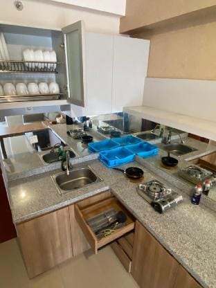 2 BR corner at Gunawangsa MERR Vacation rental in Surabaya