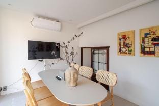 Stayhwaoak Bed and Breakfast in Busan