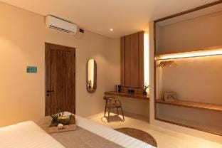 KOA One • Dreamy 4BR Villa w/ Pool &Outdoor Cinema Vacation rental in Pemenang