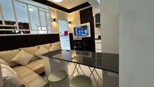 Cozy & Insta-worthy Unit @ Royal Oceancrest Mactan Vacation rental in Lapu-Lapu City