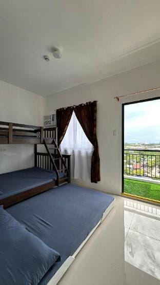 Cozy & Insta-worthy Unit @ Royal Oceancrest Mactan Vacation rental in Lapu-Lapu City