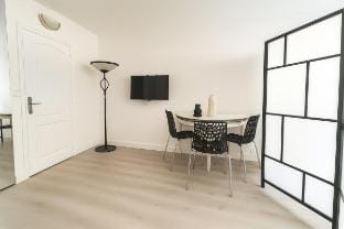 Charming studio near Parc Monceau Vacation rental in Paris