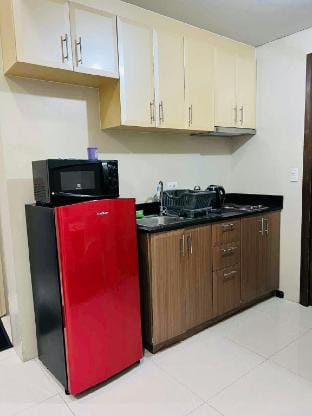 Affordable Studio Unit Near NAIA | FREE POOL USE Vacation rental in Pasay
