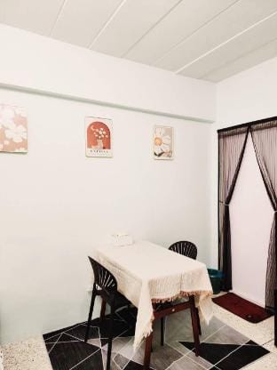 706-STP Homely room Free Wi-Fi and Near BTS Vacation rental in Bangkok