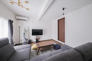 最大１０名様宿泊可能の戸建て物件/京成小岩駅から徒歩６分/１日１組限定 Vacation rental in Japan