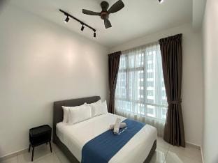 Kempas Dsummit, Whispering Pines by Antlerzone Vacation rental in Johor Bahru