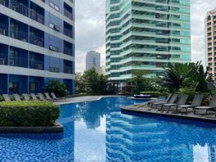 Air Residences Makati 1BR Wifi and Netflix Vacation rental in Makati