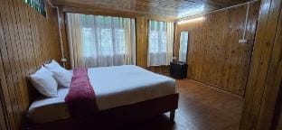 cozy 2 bedroom, 1 bathroom, 1 kitchen Vacation rental in Darjeeling