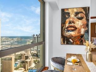 Sea & Palm View Beach Acess JBR walk Skydive clubs Vacation rental in Dubai