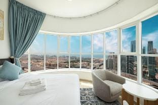 Stunning Panoramic Sea & Marina City Skyline View Vacation rental in Dubai