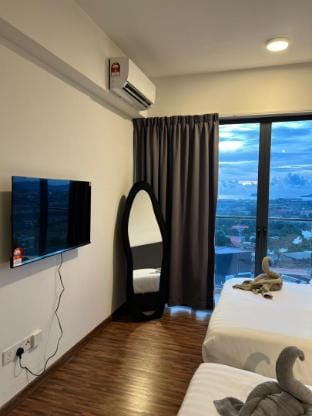 K Avenue by Tiara - Seaview 2 Queen With Balcony Vacation rental in Kota Kinabalu