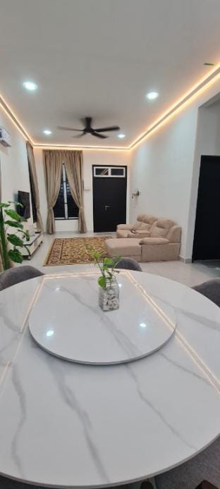RuzZana Signature Stay Semi-D Corner BBQ Wifi Vacation rental in Johor