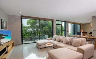 Modern Tropical Villa with Pool Vacation rental in Kamala