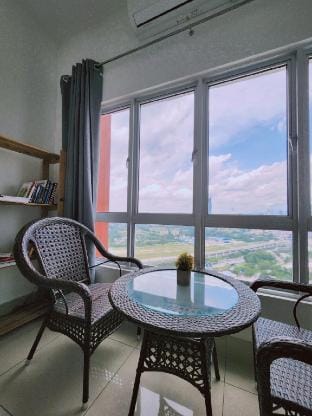 Family suite 3 bedrooms with 1 car park KLCC view Vacation rental in Federal Territory of Kuala Lumpur