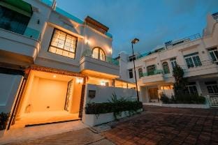 3BR Townhouse 5 Min Walk to Wongamat Beach Vacation rental in Pattaya City