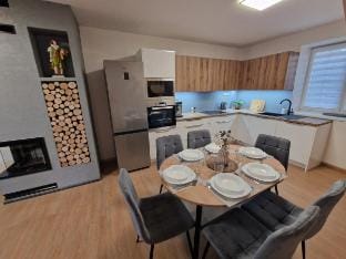 Luxury House at Pound |4 Bedrooms, Parking, Garden Vacation rental in Czechia