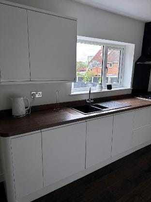 Spacious Luxurious Serviced Accommodation 1 Vacation rental in Walsall