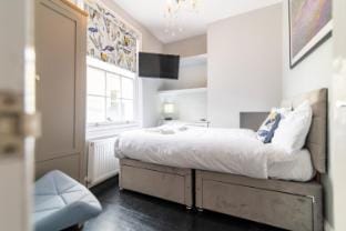 Guildford Lawn House by Yoko Property Vacation rental in Ramsgate