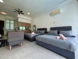 Mount Austin #Palazio B2@ BigStudio 4Pax｜Smart TV Vacation rental in Johor Bahru
