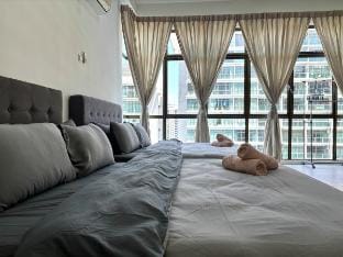 Mount Austin #Palazio B2@ BigStudio 4Pax｜Smart TV Vacation rental in Johor Bahru