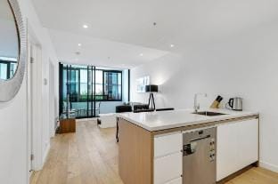 Fortitude Valley 1BRM with Skyline Views Vacation rental in Brisbane