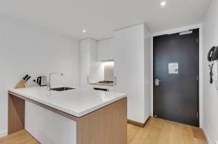 Fortitude Valley 1BRM with Skyline Views Vacation rental in Brisbane