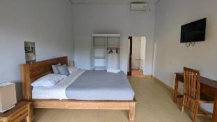 Peaceful Guest House Room Vacation rental in North Kuta