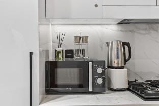 luxury Madrid Studio-Binghatti Azure Vacation rental in Dubai