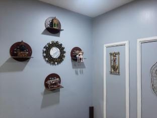 Couple friendly Private, Luxury Flat near Airport Vacation rental in New Delhi