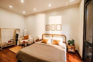 Balcony Studio • 1' to Lake + Free Luggage Storage Vacation rental in Laos
