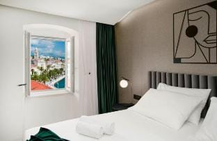 Patricia & Gemini Luxury Room 07 - Sea View Vacation rental in Split