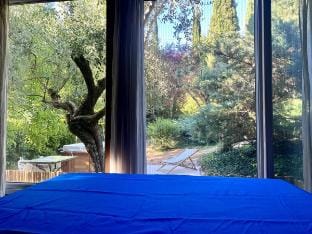 Bleu de Provence, Chambre, SB privée & jacuzzi  Vacation rental in Provence-Alpes-Côte d'Azur