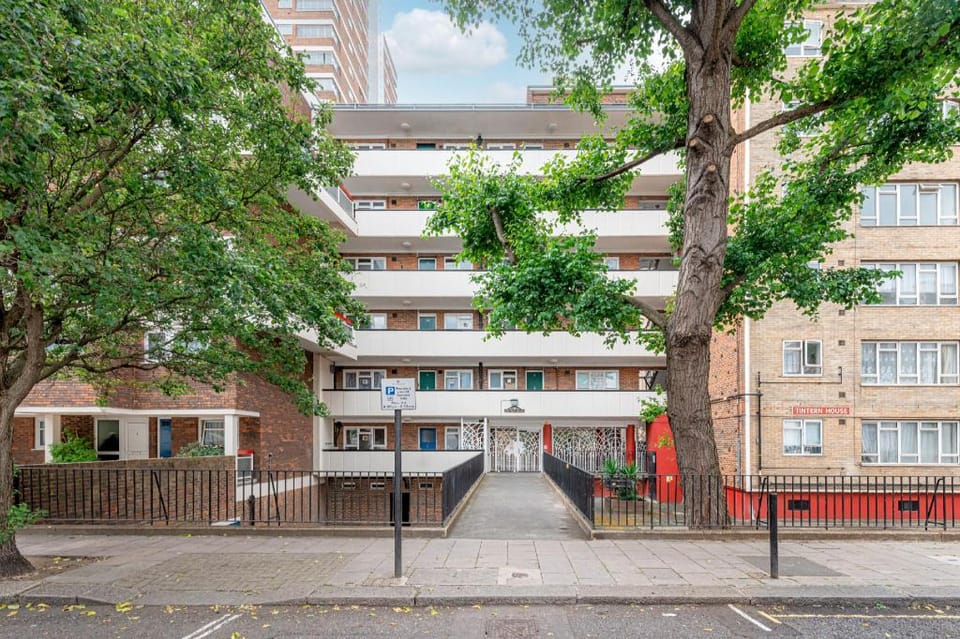 Victoria Cosy One-Bedroom Apartment Hotel in London Borough of Islington