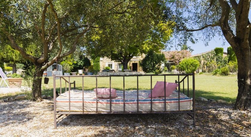 Chambre d'hotes - B&B - Grand Luberon Hotel in L'Isle-sur-la-Sorgue